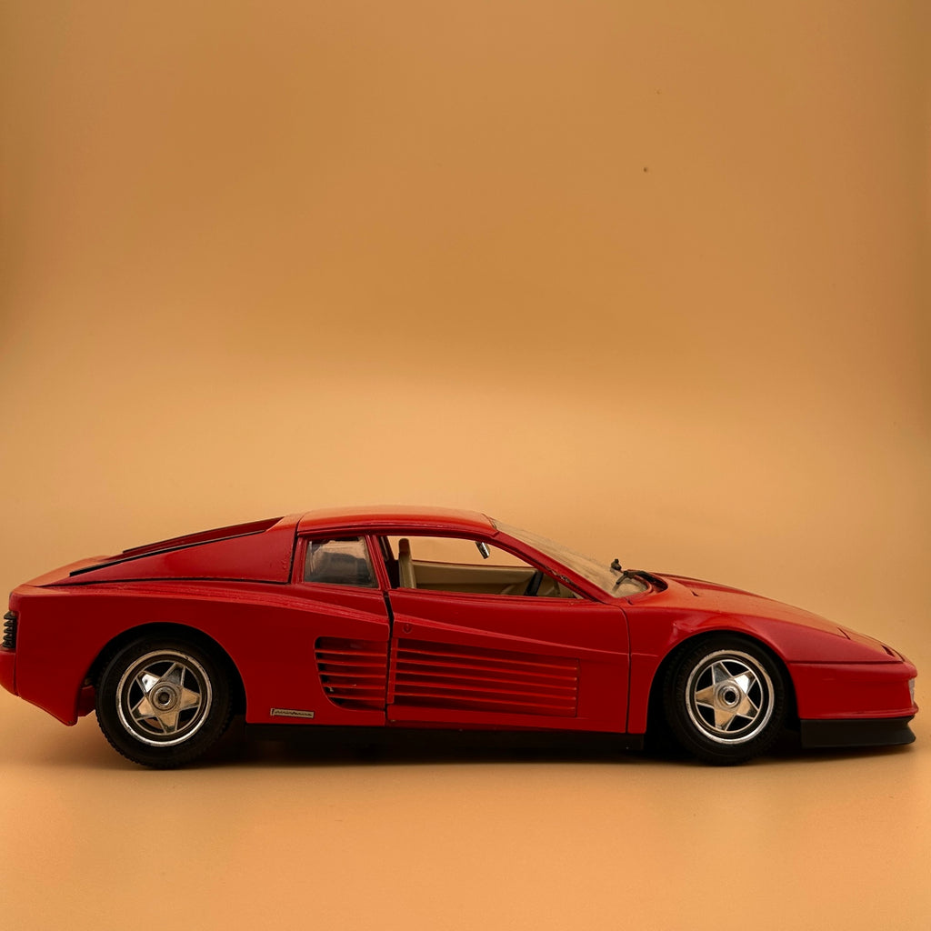 Ferrari Testarossa 1984 1:18 – Bburago