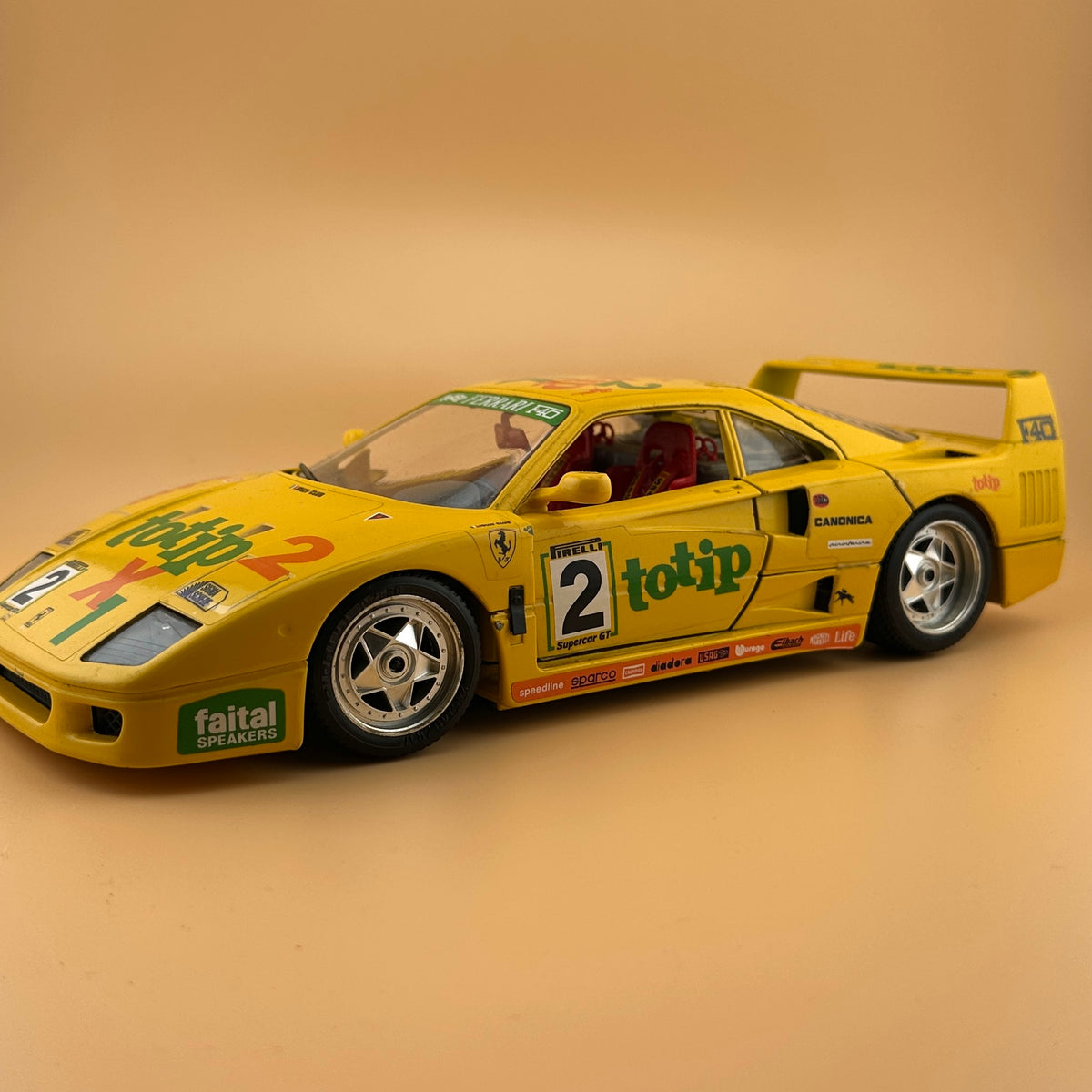 Bburago Ferrari F40 Totip #2 — 1:18