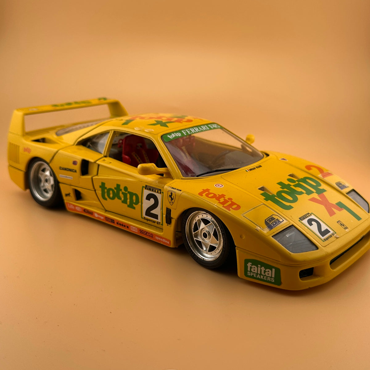 Bburago Ferrari F40 Totip #2 — 1:18