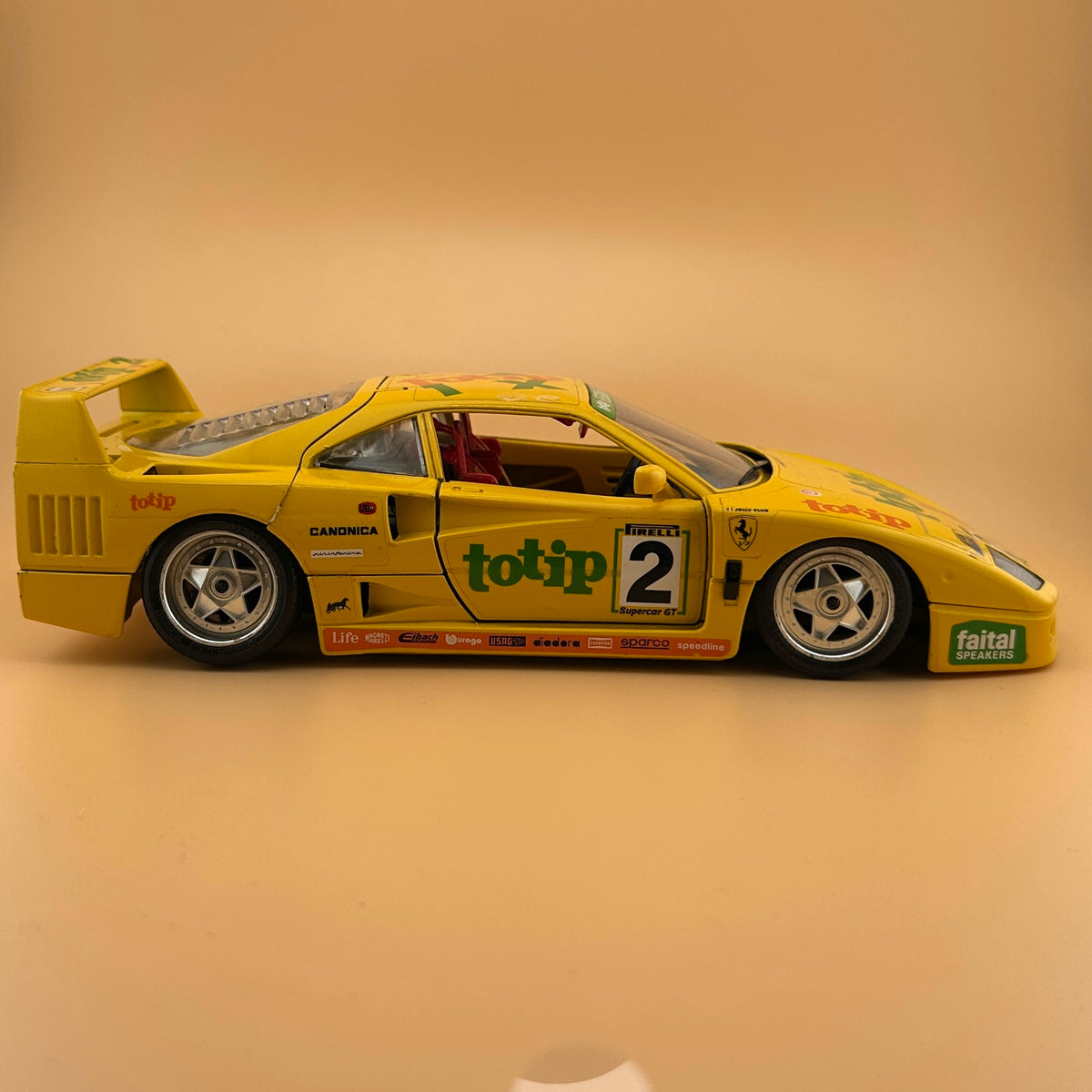 Bburago Ferrari F40 Totip #2 — 1:18