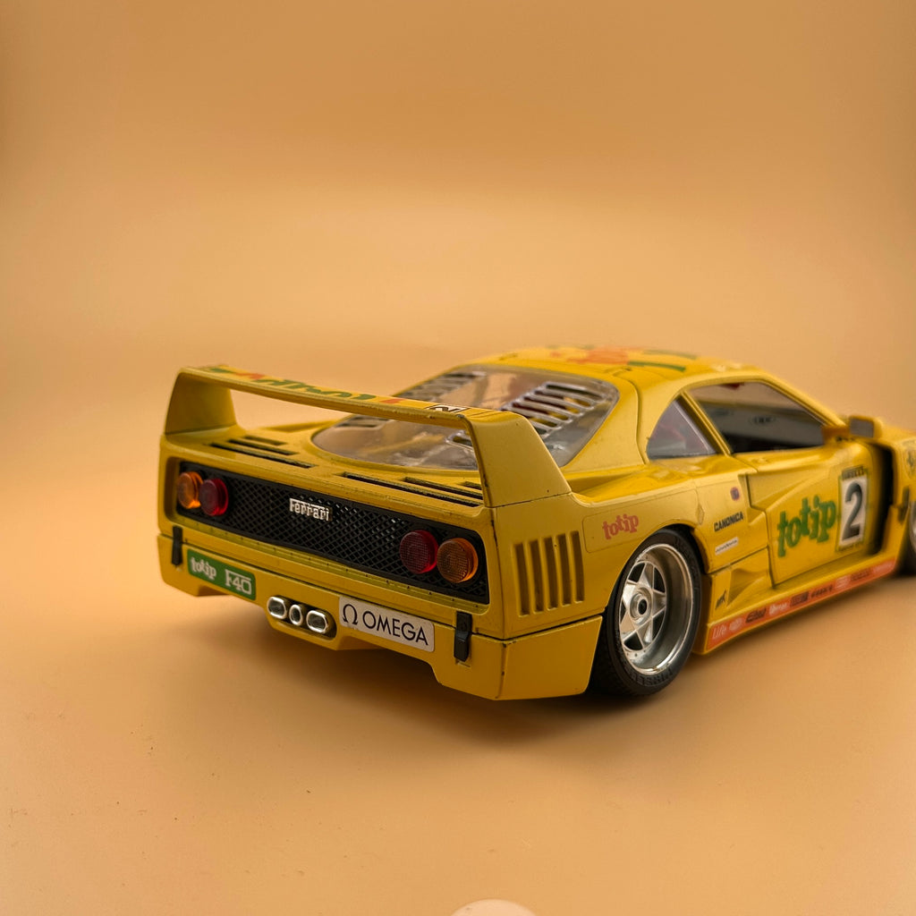 Bburago Ferrari F40 Totip #2 — 1:18