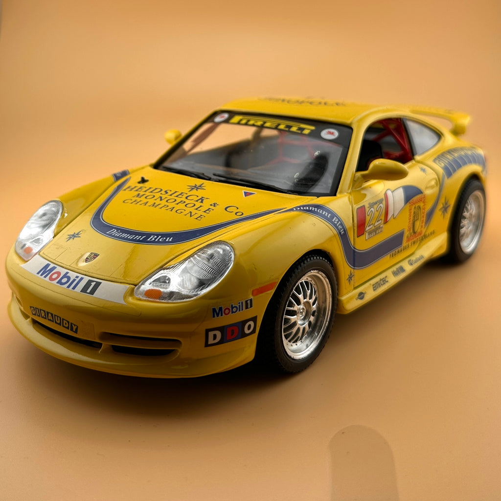 Bburago Porsche 911 996 GT3 Cup #22 Giraudy — 1:18