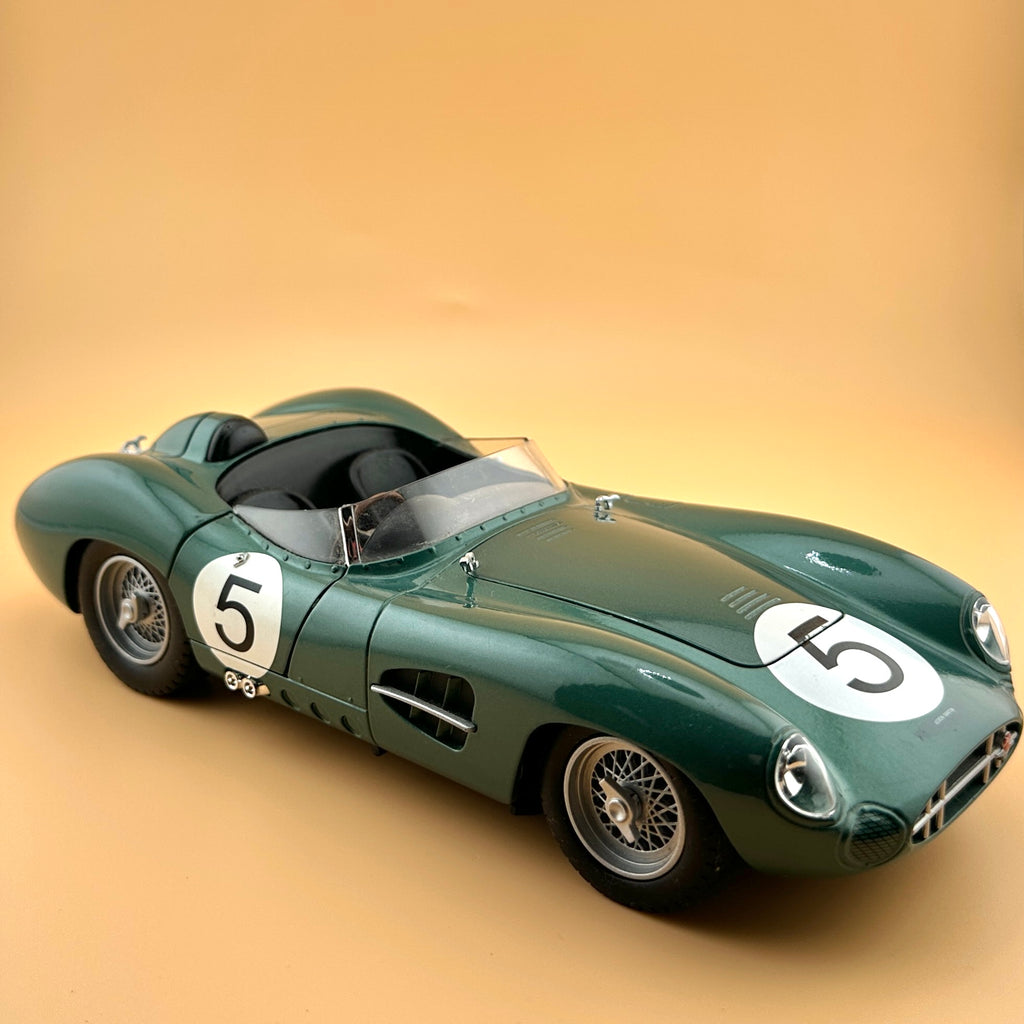 1959 Aston Martin DBR1 #5 1:18 – Shelby Collectibles 50th Anniversary