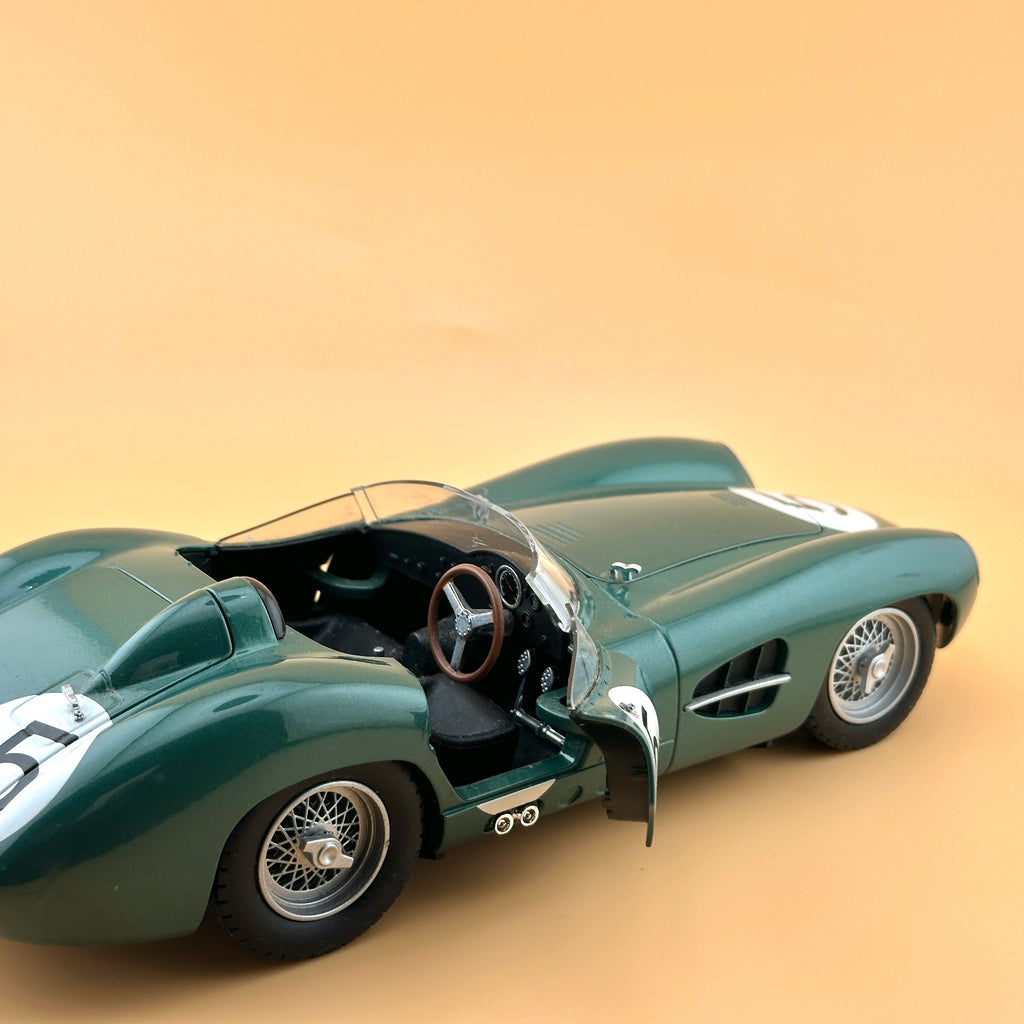 1959 Aston Martin DBR1 #5 1:18 – Shelby Collectibles 50th Anniversary