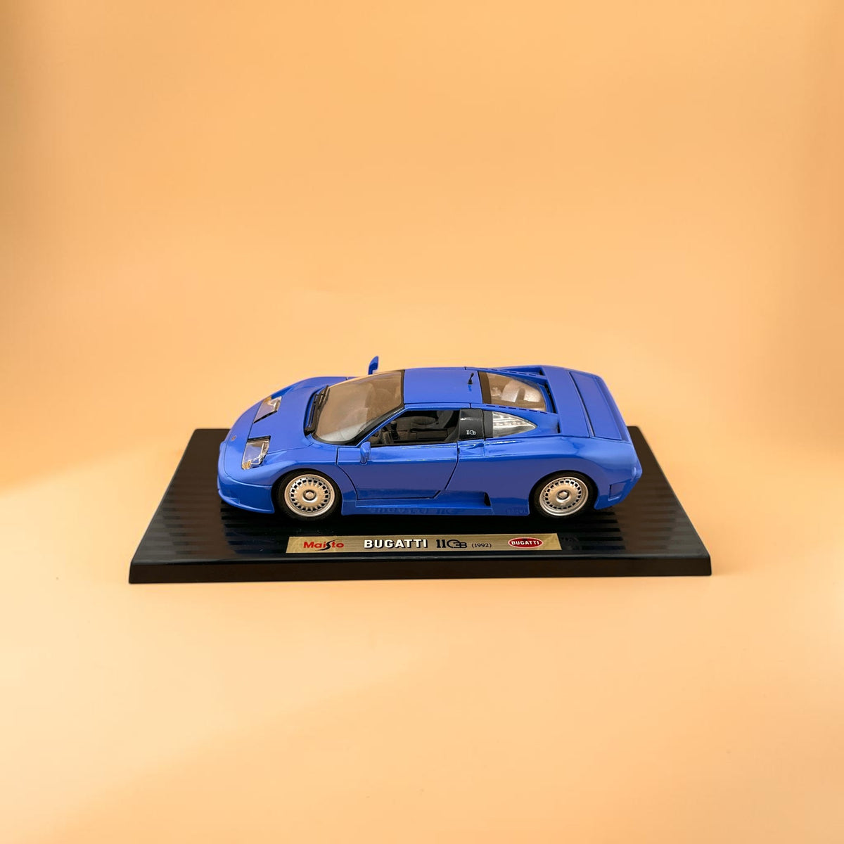 Vintage Maisto Special Edition Bugatti EB110 1:18 – Blue