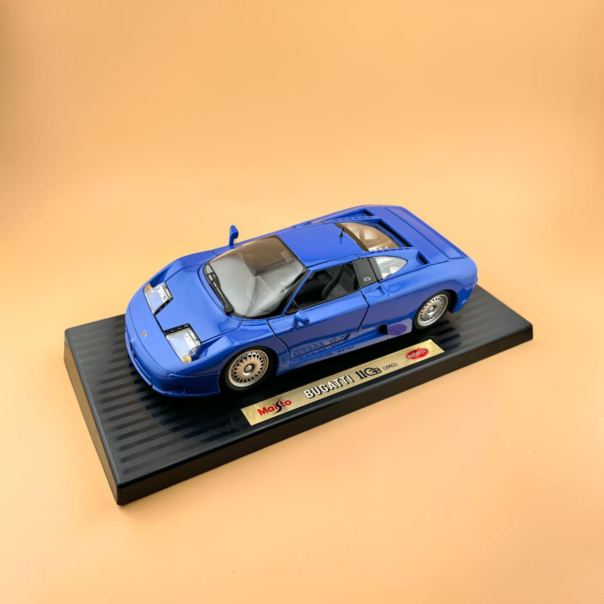 Vintage Maisto Special Edition Bugatti EB110 1:18 – Blue