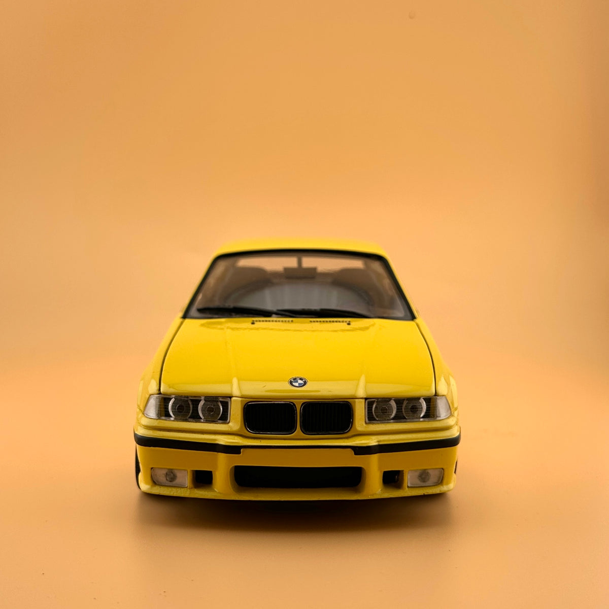 Vintage UT Models BMW M3 E36 Coupé 1:18 – Yellow